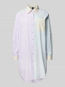 Sukienka koszulowa o długości do kolan z kieszenią na piersi Marc Cain fioletowa EAN YS 21.36 W80