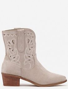 Jasnobeżowe Botki kowbojki Vices na Słupku Ozdobione Haftem Nelithen