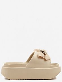 Beżowe klapki Piankowe na Platformie z Metalicznym Detalem Wessienna fashion damskie