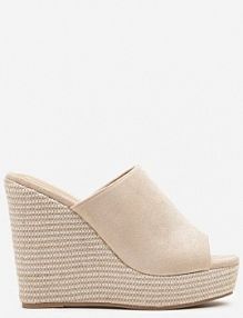 Beżowe klapki z Szerokim Paskiem i Plecionym Koturnem Relivan ciaodeo