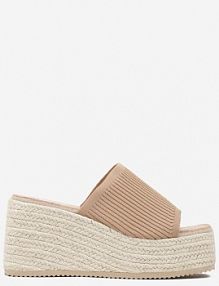 Ciemnobeżowe klapki na Koturnie w Stylu Boho Ozdobione Tłoczoną Cholewką Deolith Renee