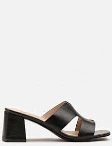 Czarne klapki na Słupku Ozdobione Wycięciami Rosadiela fashion belle