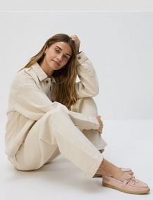 Zamszowe loafersy Reserved różowe 252CQ-03X