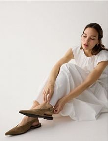 Zamszowe baleriny z odkrytą piętą Reserved beżowe 505CP-80X