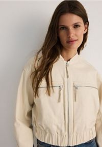 Bawełniana bomberka z kieszeniami Reserved biała ZR686-01X
