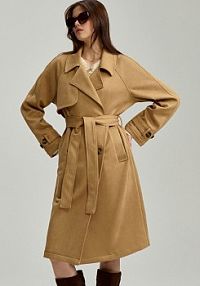 Dwurzędowy trencz z paskiem imitacji zamszu House beżowy 241CH-12X