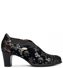 Półbuty na obcasie Laura Vita czarne