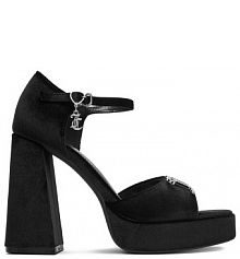 Sandały na obcasie Juicy Couture czarne