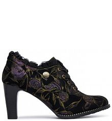 Półbuty na obcasie Laura Vita czarne