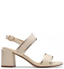 Sandały na obcasie Clarks beżowe