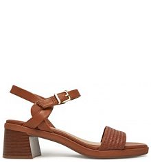 Sandały na obcasie Clarks brązowe