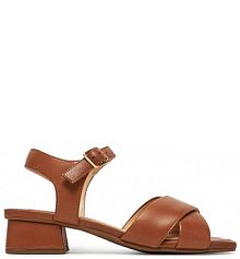 Sandały na obcasie Clarks brązowe