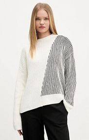 Sweter Desigual  beżowy damski 25WWJF26