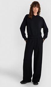 Spodnie dresowe czarne 4F damskie 4FWAW25TTROF1181-21S