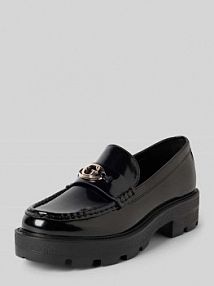 Mokasyny z detalem z logo model YANIKA Guess czarne damskie EAN FLTYNKELE14