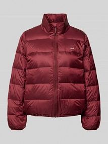 Kurtka puchowa o kroju regular fit z detalem z logo model POLLY Levis czerwona damska EAN A83200009