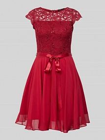 Sukienka koktajlowa z obszyciem koronką i wiązanym paskiem Swing czerwona EAN 77760510