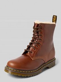 Kozaki sznurowane z naszywką z logo model Serena Dr. Martens brązowe damskie EAN 23912243