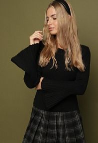 Czarny Prążkowany sweter z Wiskozą z Rozszerzanymi Rękawami Sediva Born2Be damski