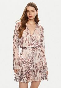 Sukienka Guess różowa Koszulowa