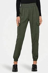 Spodnie dresowe ONLY zielone damskie Joggery Aris 15245364  Relaxed Fit