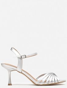Srebrne sandały z Imitacji Skóry na Niskiej Szpilce ze Sprzączką Marique Renee