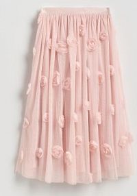 Tiulowa spódnica z aplikacjami Reserved różowa 015GV-30X