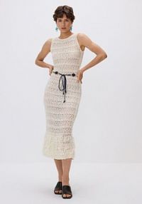 Dzianinowa sukienka z paskiem Reserved biała 480HD-01X