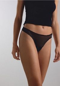 Siateczkowe majtki stringi 3 pack Reserved czarne 583EZ-99X