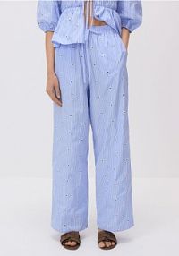 Spodnie z ozdobnym haftem Reserved niebieskie damskie 909GX-05X