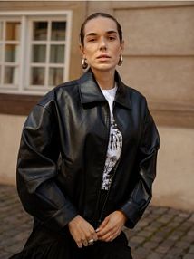 Kurtka bomberka z kołnierzykiem Reserved czarna VZ751-99X