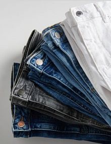 Jeansy boyfriend slim Reserved białe damskie YT200-00J