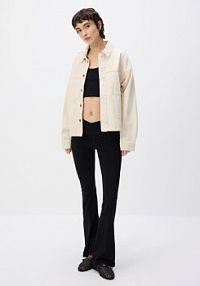 Bawełniane spodnie flare Reserved czarne damskie ZQ704-99X