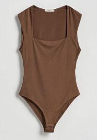 Body z dekoltem karo Reserved brązowe ZR395-89X