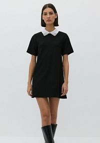 Sukienka z ozdobnym kołnierzykiem Reserved czarna ZR598-99X