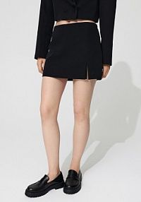 Gładkie spódnico-spodenki z delikatnym rozcięciem  House czarne 300GE-99X