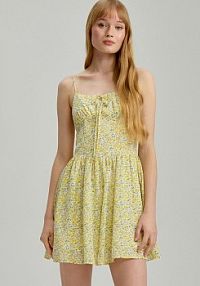 Biała sukienka-kombinezon ze wzorem w kwiaty House 508EE-MC3