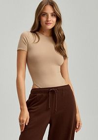 Dopasowane body z gładkiej dzianiny ULTRAFLEX nude House beżowe 770GG-02X