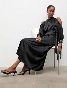 Sukienka Answear.LAB  czarna 57878.tok