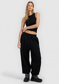 Spodnie dresowe czarne 4F damskie 4FRAW25TTROF1706-20S