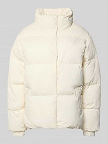 Kurtka pikowana ze stójką i zamkiem błyskawicznym model Gillan mustang biała damska EAN 1016744