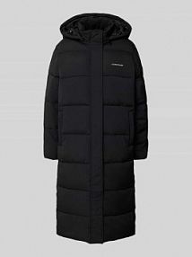 Płaszcz pikowany z kapturem Guess Jeans czarny damski EAN W4BL26WGII2