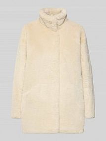 Płaszcz o kroju regular fit z imitacji futra model VIDA Only biały damski EAN 15164600