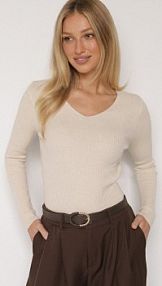 Jasnobeżowy Dopasowany sweter z Prążkowanej Dzianiny z Bawełną z Dekoltem w Serek Tesma Born2Be damski