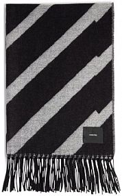 Szalik z frędzlami  Blenie Kobiety czarny/szary wzorzysty ONE SIZE Someday damski