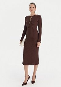 Sukienka dzianinowa Marciano Guess brązowa 