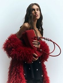 Zamszowa torebka na ramię Reserved czerwona 023IJ-53X