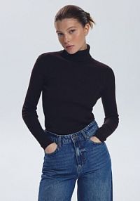 Prążkowany golf Reserved brązowy damski 141GS-89X