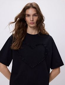 T-shirt z aplikacją serce Reserved czarny damski 374IK-99X