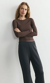 Longsleeve z modalem Reserved brązowy damski 434GA-88X